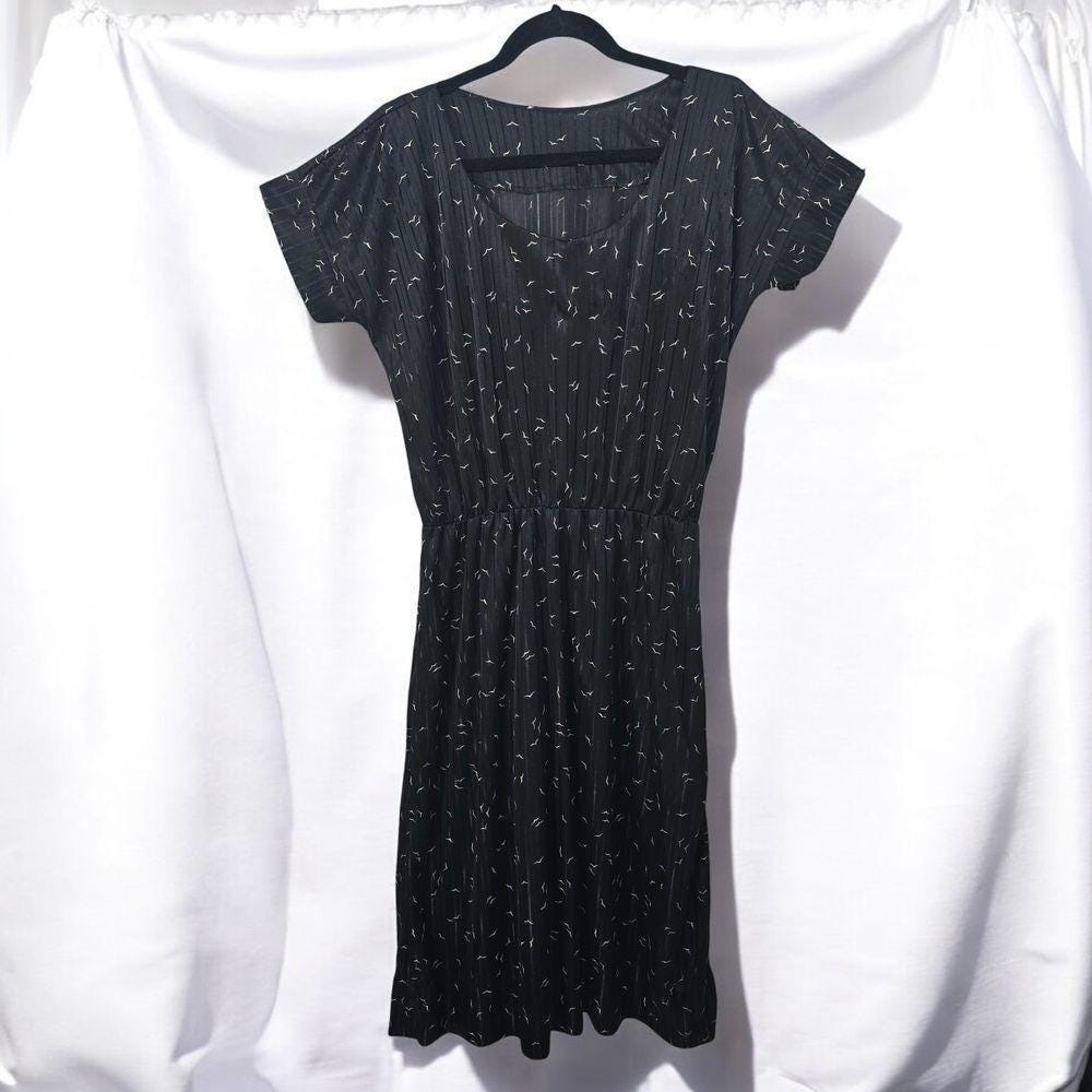 VTG Black Bird Print Midi Dress Short Sleeve Elastic Waist Textured Stripe Women